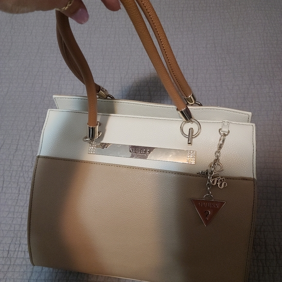 Guess - Picture 2 of 2